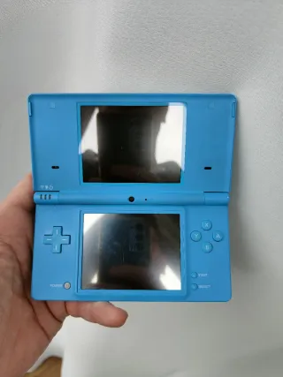 Nintendo DSi Blu con 9 Giochi e Caricatore