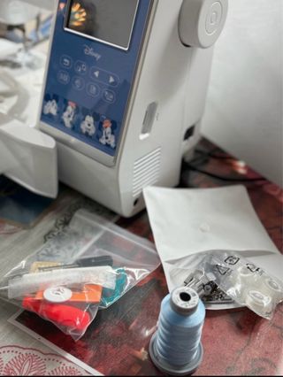 Máquina coser y bordar Brother Innovis M380D