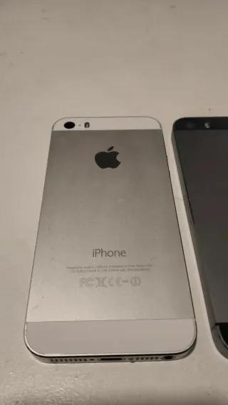 2 iPhone 5s 16GB Bianco e Nero