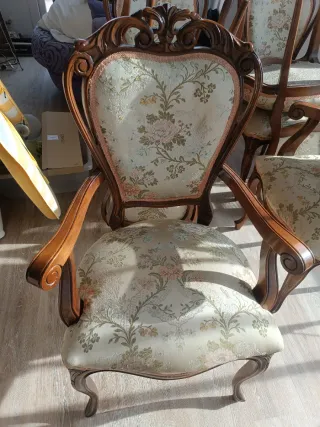 Sillas madera tallada