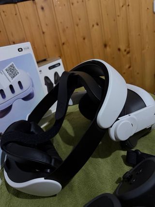 Meta Quest 3 + Accessori VR