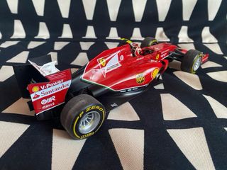 Ferrari F14 1:18 Raikkonen Hot Wheels