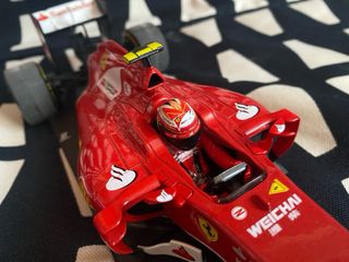 Ferrari F14 1:18 Raikkonen Hot Wheels