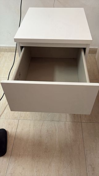 2 Mesitas de Noche Blancas Ikea