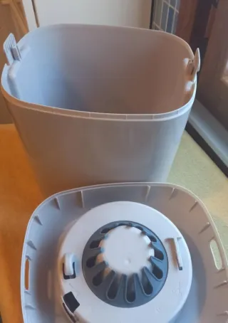 Contenedor de pañales con recambios