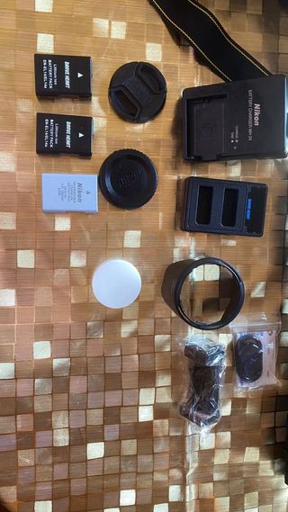 Cámara Nikon y Trípode