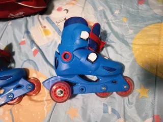 Patines ajustables azules para niños