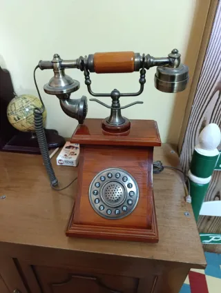 Teléfono Antiguo Decoración Madera y Metal