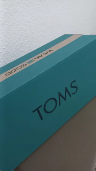 Zapatos TOMS grises nuevos Talla 47.5