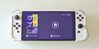 Nintendo Switch OLED + Accesorios ( Muy cuidada )