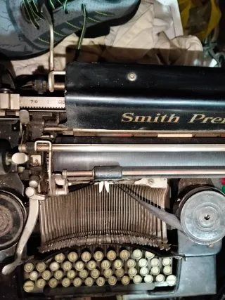 Máquina de escribir Smith Premier antigua