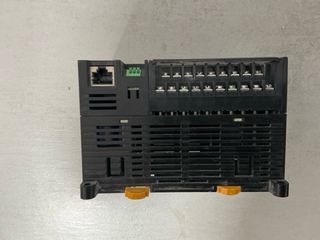 PLC OMRON SYSMAC CP1L-EM30DT1-D