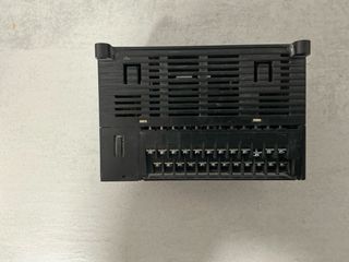 PLC OMRON SYSMAC CP1L-EM30DT1-D