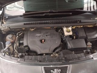 Peugeot 3008 2011