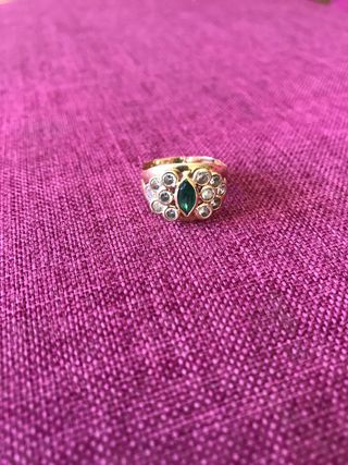 Anillo oro con esmeralda y circonitas35