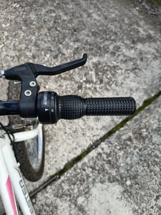 Bicicleta de montaña para niña