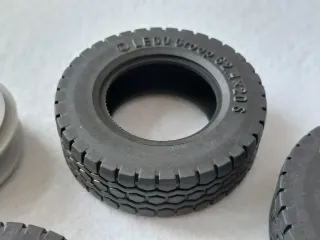 4 tire 62.4 x 20 s Lego Technic 32019