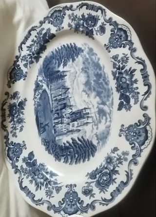 Vassoio in porcellana blu e bianco