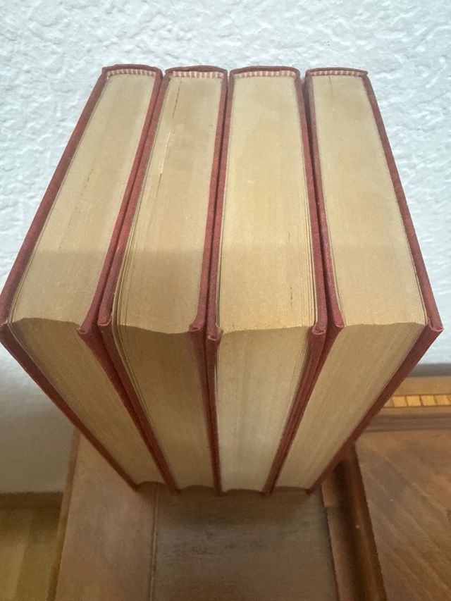 Lote cuatro libros, biblioteca grandes éxitos