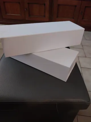 Scatola Ultron vuota rigida