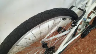 IMPECABLE! Rockrider 5.0 unisex 26" con suspensión