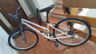 IMPECABLE! Rockrider 5.0 unisex 26" con suspensión