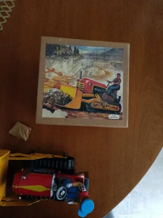 Juguete de Hojalata Tractor