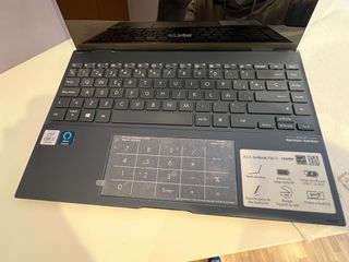 ASUS ZenBook Flip 13 Convertible 360