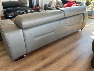 Sofá de piel gris 3 plazas