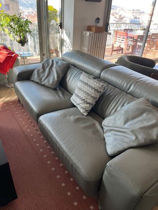 Sofá de piel gris 3 plazas