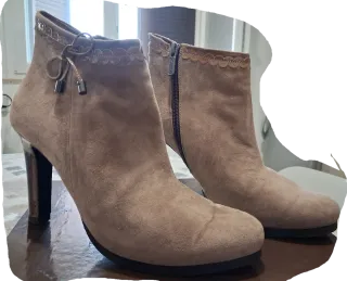 Stivaletti Melluso beige camoscio tacco alto