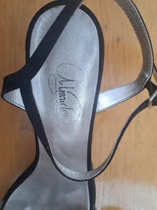 Sandalias de tacón negras