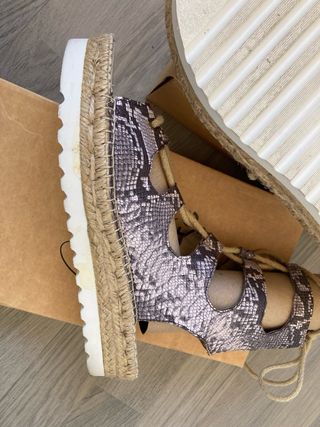 Sandalias romana cuero/ serpiente