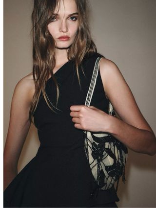 Bolso abalorios y lentejuelas zara