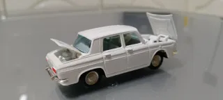 Coche miniatura Renault R-10 Joal