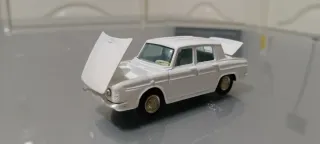 Coche miniatura Renault R-10 Joal