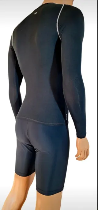 Camiseta deportiva Kipsta negra