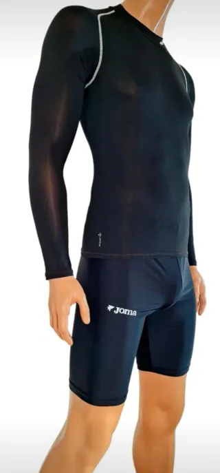 Camiseta deportiva Kipsta negra