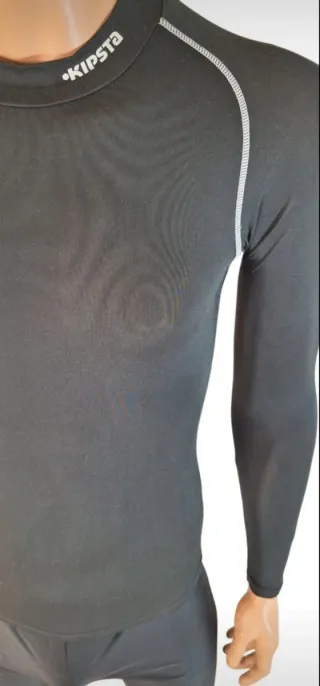 Camiseta deportiva Kipsta negra