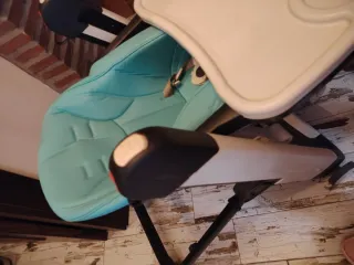 Trona de bebé color turquesa