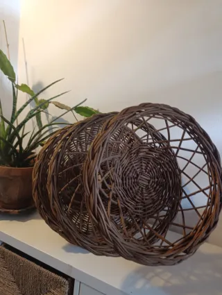 Alzata in vimini a 3 ripiani