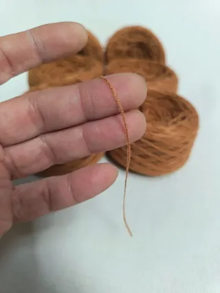 Gomitoli Filato Misto Lana Marrone