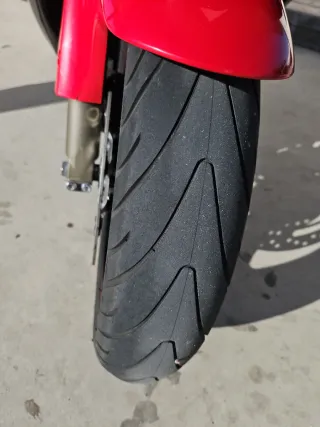 Honda CBR600F Sportbike Roja y Negra