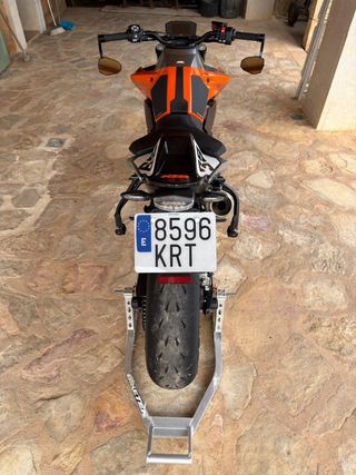 KTM Duke 790