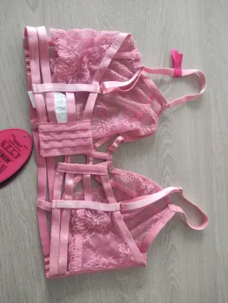 Sujetador encaje Hunkemöller rosa. 85F