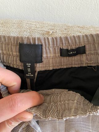 Pantalón H&M cuadros gris