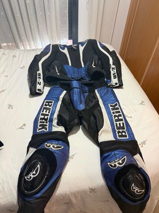 Mono de moto Berik GP-2 dividido