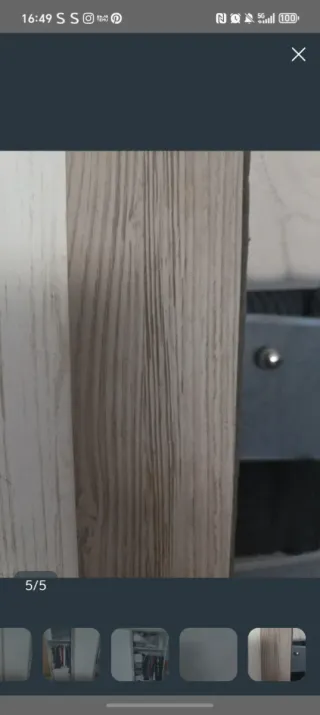 Armario de madera blanco y gris