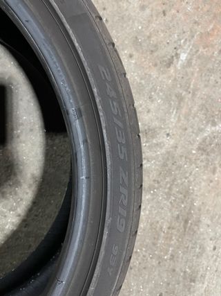 Pirelli P Zero 245/35/19