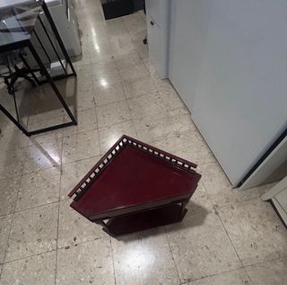 Mesita de esquina de madera